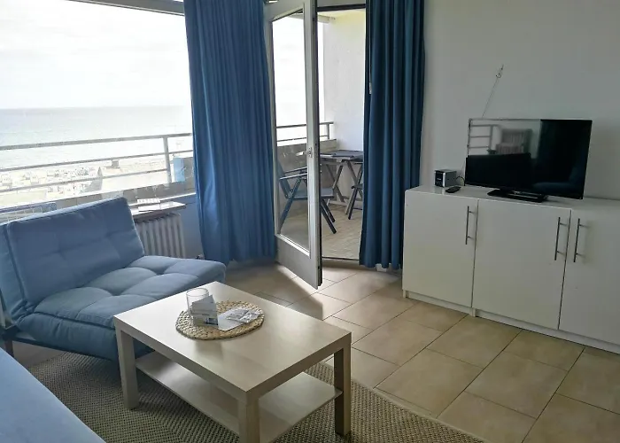 Апартаменты Strandhotel 48 *